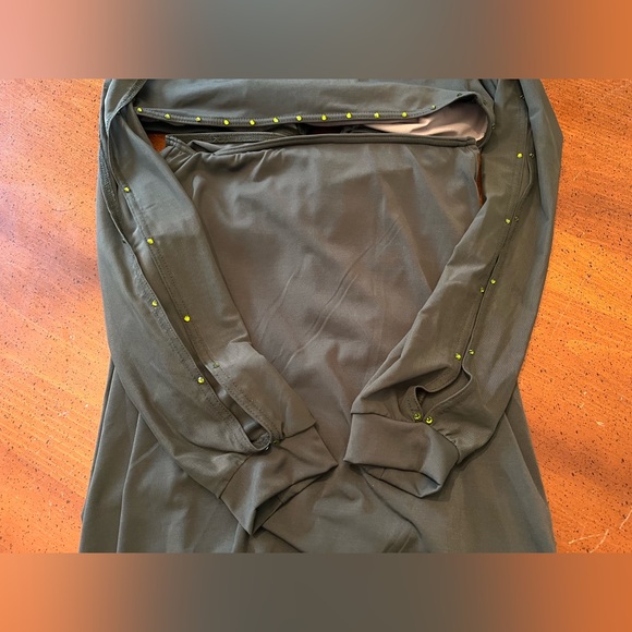 Weissman Green O-Ring Poet Sleeve Dress Dance Costume - Medium Adult - Picture 11 of 14